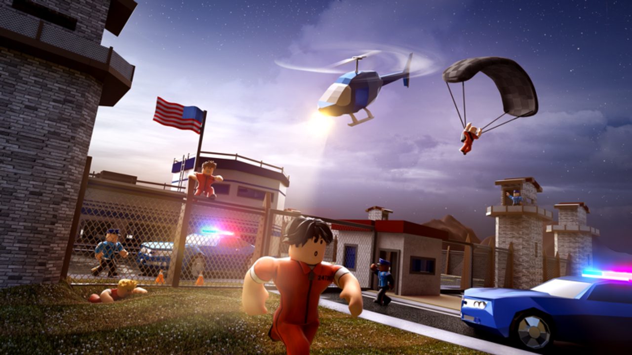 Roblox Jailbreak gameplay overview showing city and vehicles
